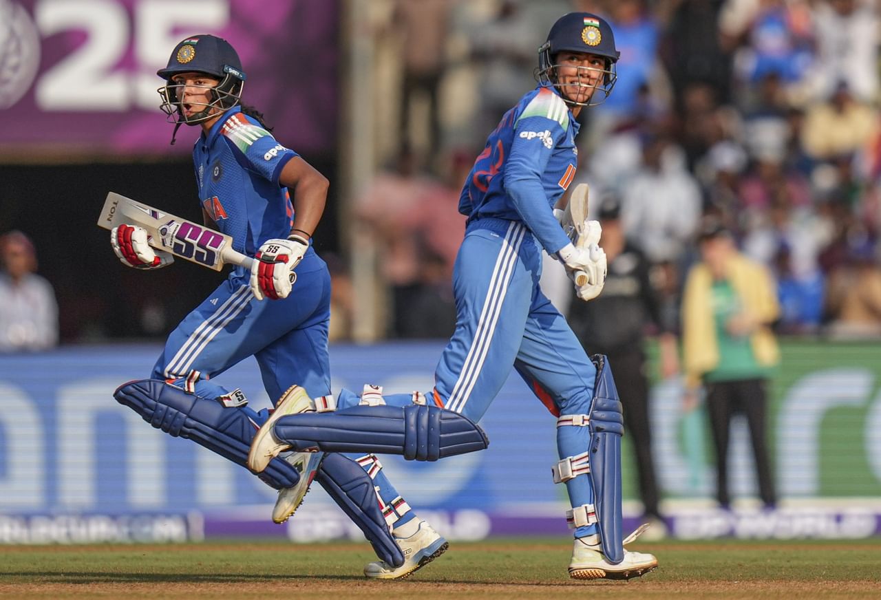 "എൻ്റെയും മന്ദനയുടെയും ലാളിത്യമാണ് നമ്മളെ നിർവചിക്കുന്നത്. ഒരുമിച്ച് കളിക്കാൻ ഞങ്ങൾ ഇഷ്ടപ്പെടുന്നു. സാഹചര്യങ്ങൾക്കനുസരിച്ച് കാര്യങ്ങൾ മനസ്സിലാക്കാന്ന് ഞങ്ങൾക്ക് രണ്ട് പേർക്കും പക്വതയുണ്ട്. ഗെയിമിൽ പരസ്പരം ഞങ്ങൾ ഇടപെടാറില്ല."- പ്രതിക വിശദീകരിച്ചു.