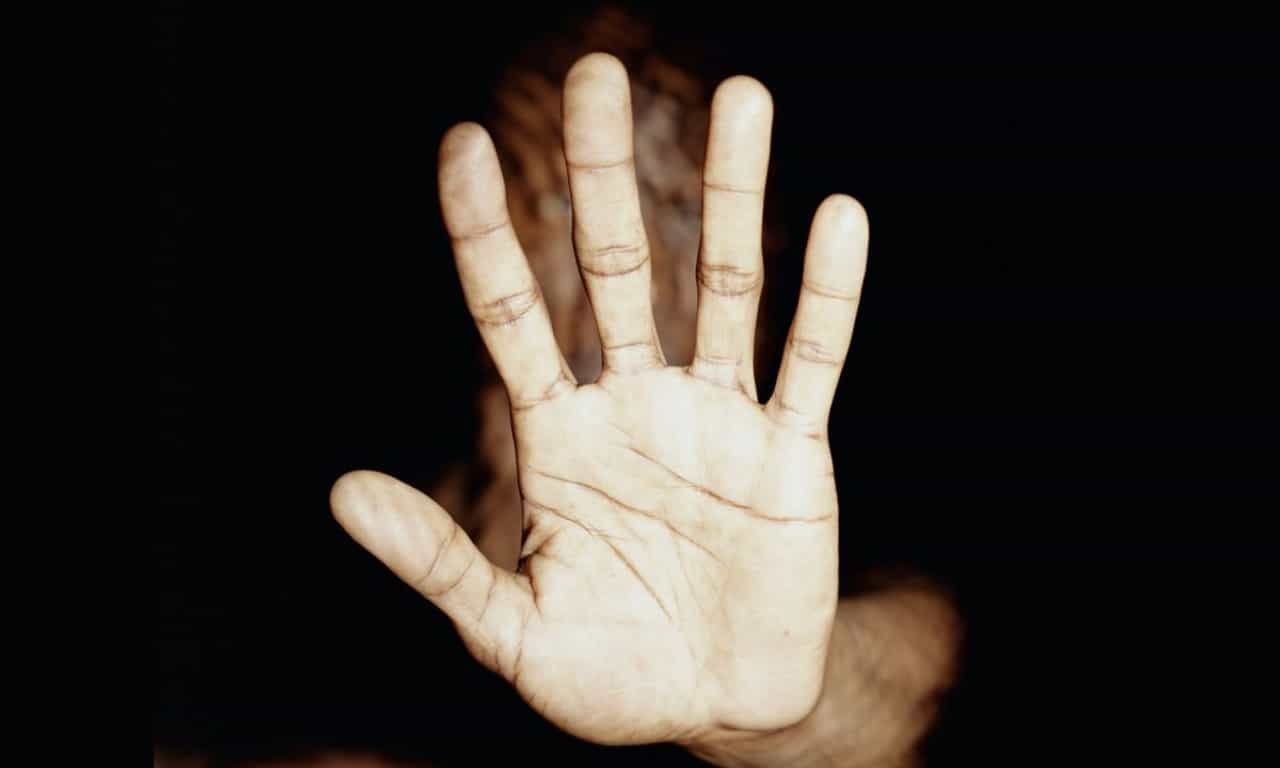 palmistry reading: ഇത്തരം കൈപ്പത്തിയുള്ളവരെ വിശ്വസിക്കാം, ചതിക്കില്ല! ജീവിതത്തിൽ വിജയം ഉറപ്പ്; നിങ്ങളും ഉണ്ടോ?