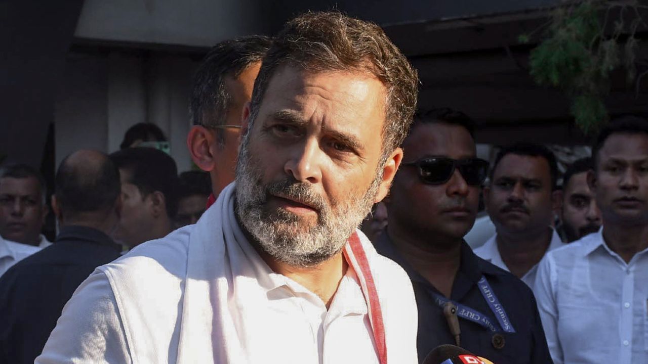 Bihar Election Result 2025 : ‘ബിഹാർ ഫലം ആശ്ചര്യപ്പെടുത്തി’; ആദ്യപ്രതികരണവുമായി രാഹുൽ ഗാന്ധി