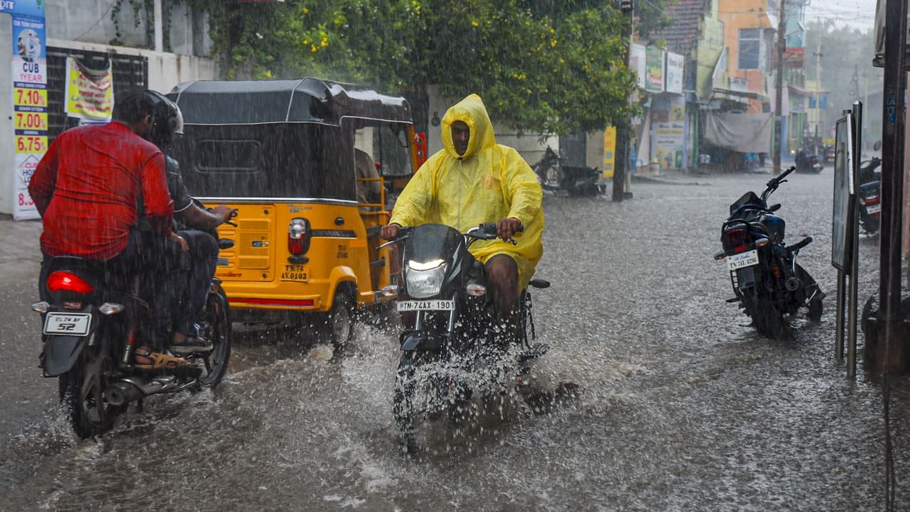 Kerala Rain Alert: മണ്ഡലകാലത്ത് മഴയെയും കരുതണം; പത്തനംതിട്ട ജില്ലയിലടക്കം യെല്ലോ അലര്‍ട്ട്‌