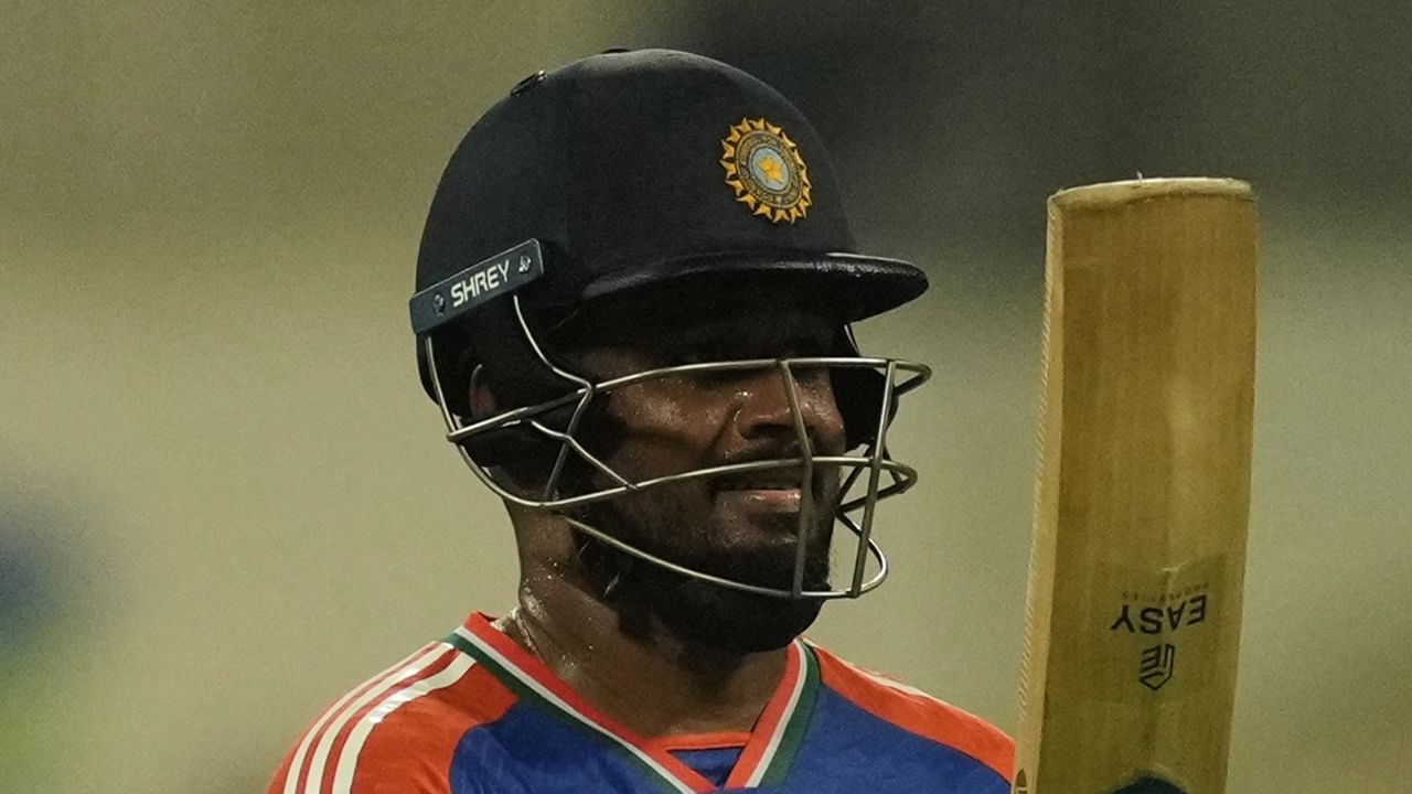 സഞ്ജു അവസാനമായി ഏകദിനം കളിച്ചത് ദക്ഷിണാഫ്രിക്കയ്‌ക്കെതിരെയാണ്. ഈ മത്സരത്തില്‍ താരം സെഞ്ചുറി നേടിയിരുന്നു. പിന്നീട് താരത്തിന് ഏകദിനത്തില്‍ അവസരം ലഭിച്ചില്ല (Image Credits: PTI)