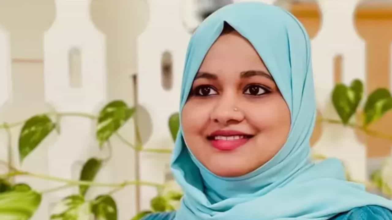 Kerala State Film Awards: ഉള്ളംതൊട്ട് ഫെമിനിച്ചി ഫാത്തിമ; മികച്ച നടിയായി പൊന്നാനിയുടെ ഷംല ഹംസ Kerala State Film Awards: ഉള്ളംതൊട്ട് ഫെമിനിച്ചി ഫാത്തിമ; മികച്ച നടിയായി പൊന്നാനിയുടെ ഷംല ഹംസ
