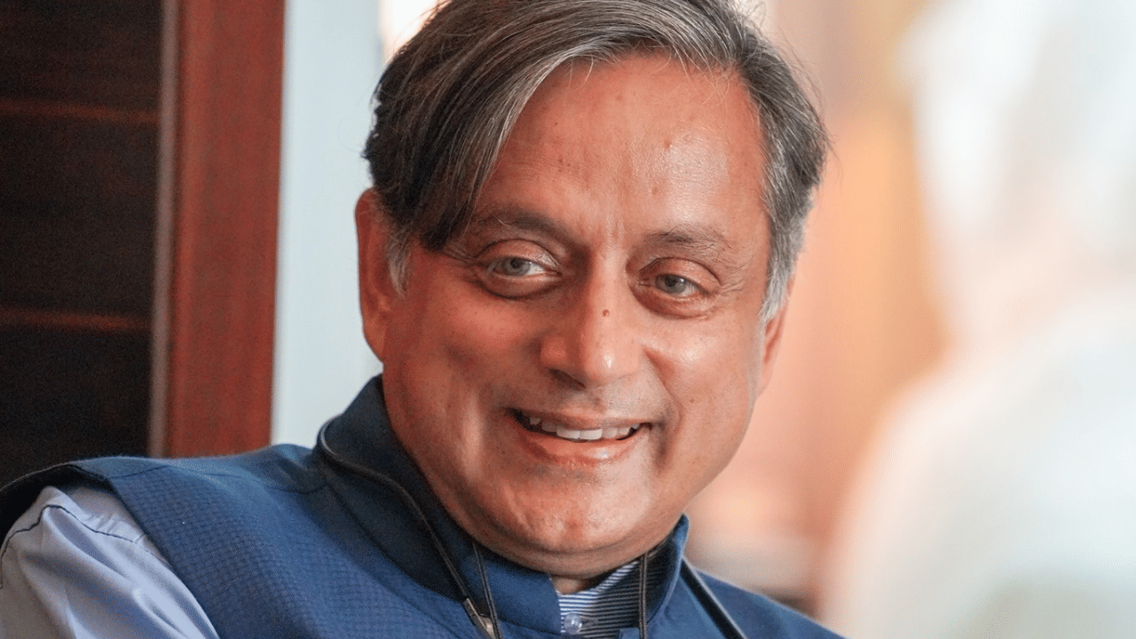 Shashi Tharoor: അദ്വാനിയെ പുകഴ്ത്തി ശശി തരൂർ; പാർട്ടിക്ക് പങ്കില്ലെന്ന് കോൺഗ്രസ്