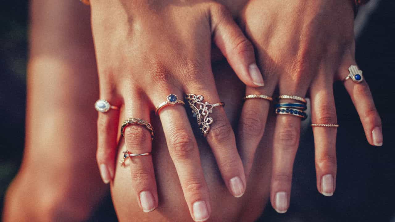 Silver: വീട്ടില്‍ എത്ര വെള്ളിയുണ്ട്? സ്വര്‍ണം പോലല്ല, വെള്ളി സൂക്ഷിക്കുന്നതില്‍ അല്‍പം ശ്രദ്ധിക്കണം