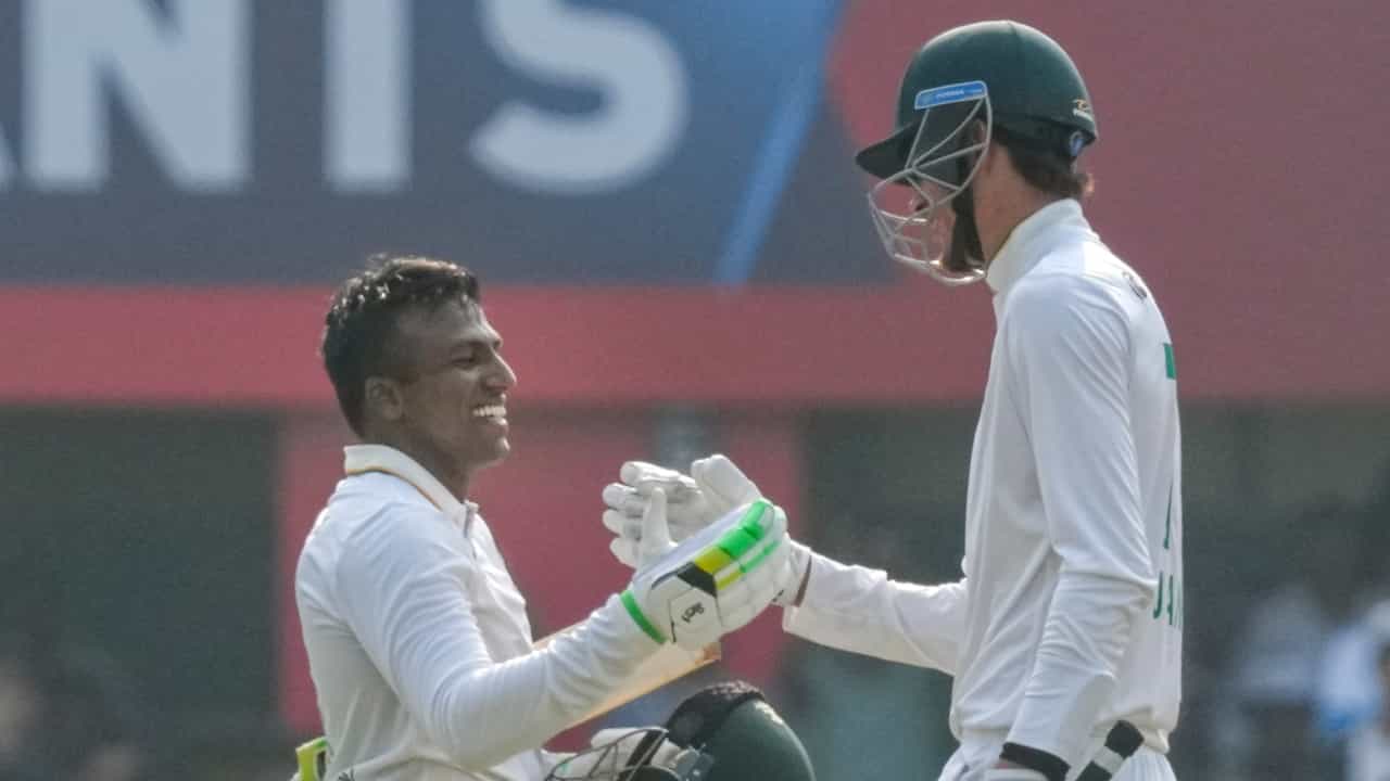 India vs South Africa: ഇന്ത്യൻ ബൗളിംഗിനെ പിച്ചിച്ചീന്തി വാലറ്റം; ദക്ഷിണാഫ്രിക്ക പടുകൂറ്റൻ സ്കോറിലേക്ക് India vs South Africa: ഇന്ത്യൻ ബൗളിംഗിനെ പിച്ചിച്ചീന്തി വാലറ്റം; ദക്ഷിണാഫ്രിക്ക പടുകൂറ്റൻ സ്കോറിലേക്ക്