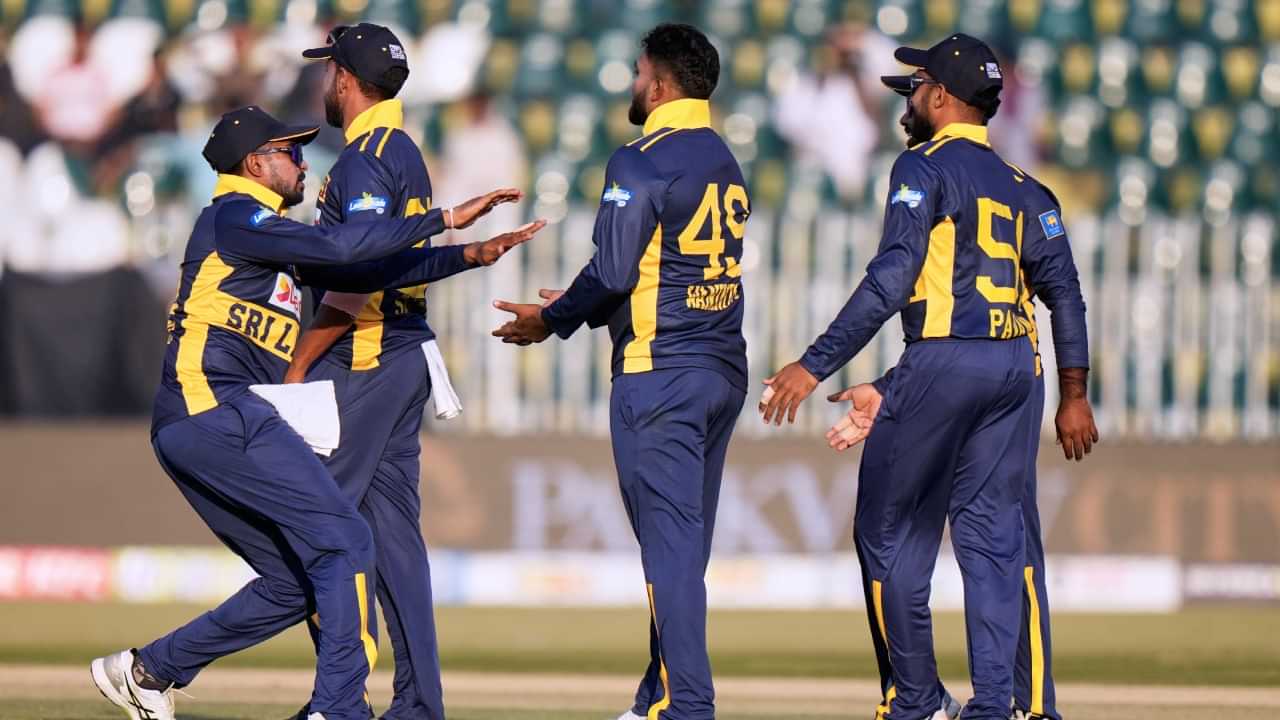 Pakistan vs Srilanka: സ്ഫോടനത്തിൽ ആശങ്ക: നാട്ടിലേക്ക് മടങ്ങണമെന്ന് ശ്രീലങ്കൻ താരങ്ങൾ; പോകുന്നവർക്കെതിരെ നടപടിയെന്ന് ബോർഡ്