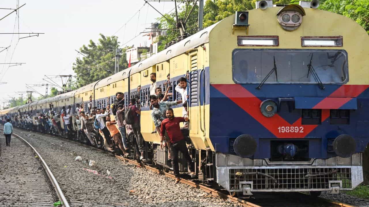 Railway Update : ചെങ്ങന്നൂർ-മാവേലിക്കര സെക്ഷനിൽ പാലം പണി; കോട്ടയം വഴിയുള്ള ട്രെയിനുകൾക്ക് നിയന്ത്രണം Railway Update : ചെങ്ങന്നൂർ-മാവേലിക്കര സെക്ഷനിൽ പാലം പണി; കോട്ടയം വഴിയുള്ള ട്രെയിനുകൾക്ക് നിയന്ത്രണം
