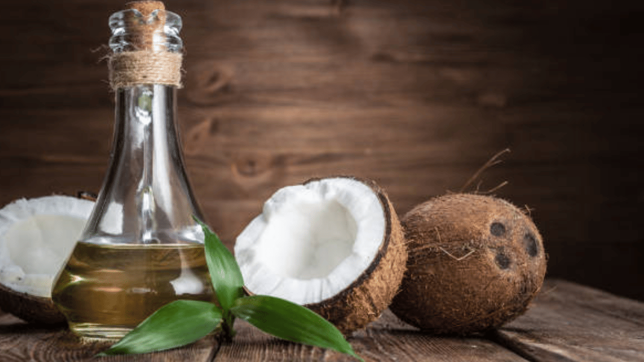 Coconut Oil Price: അത് സംഭവിച്ചില്ലെങ്കിൽ വെളിച്ചെണ്ണ വില ഉയരും, ഒരു കിലോയ്ക്ക് ഇന്ന് നൽകേണ്ടത് ഇത്രയും രൂപ Coconut Oil Price: അത് സംഭവിച്ചില്ലെങ്കിൽ വെളിച്ചെണ്ണ വില ഉയരും, ഒരു കിലോയ്ക്ക് ഇന്ന് നൽകേണ്ടത് ഇത്രയും രൂപ
