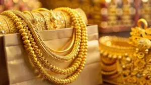 Kerala Gold Rate: സ്വർണവില വീണ്ടും താഴോട്ട്… ഇന്ന് കുറഞ്ഞത് രണ്ടുതവണ
