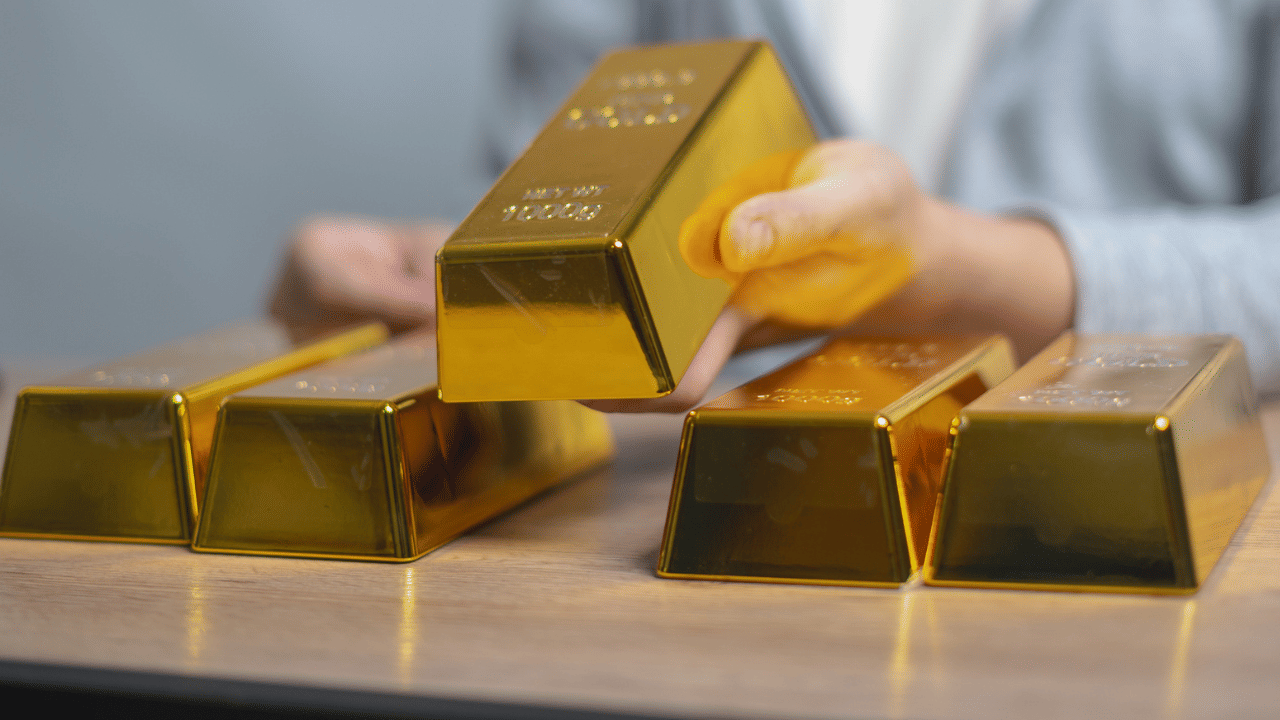 Sovereign Gold Bond: സ്വർണത്തിന് പതിനായിരങ്ങൾ വേണ്ട, നേട്ടം ഇങ്ങനെ വാങ്ങുന്നത്; എന്താണ് ഗോൾഡ് ബോണ്ട്?