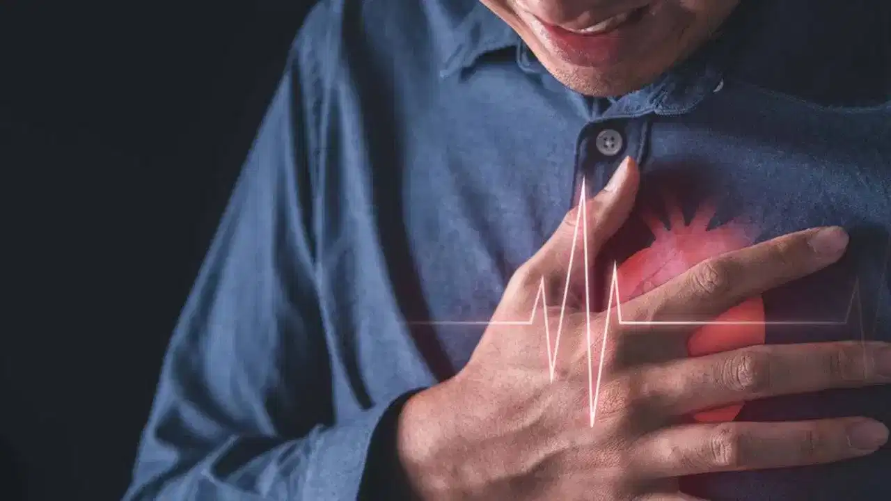 Heart attacks in India: ഇന്ത്യയിലെ 99 % ഹൃദയാഘാതങ്ങൾക്കും പിന്നിൽ ഈ നാല് കാരണങ്ങൾ... പ്രതിരോധവും മുന്നറിയിപ്പും