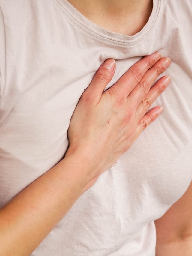 നെഞ്ചെരിച്ചിലുണ്ടോ? ഇവ കഴിക്കുന്നത് കുറയ്ക്കൂ