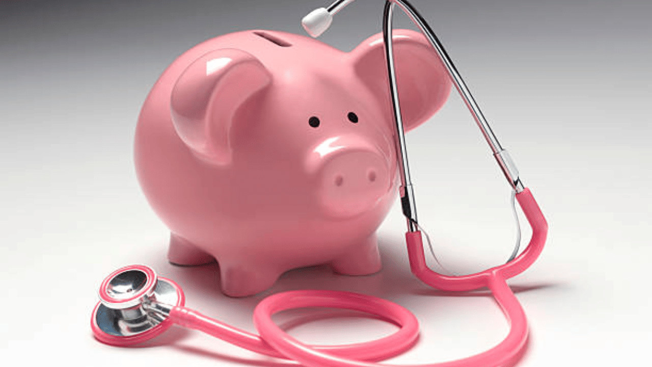 Senior Citizen Health Insurance: 5 ലക്ഷം രൂപയുടെ മെഡിക്കൽ ഇൻഷുറൻസ്, ചെയ്യേണ്ടത് ഇത്രമാത്രം