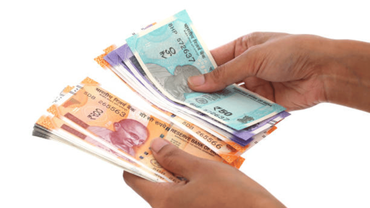 8th Pay Commission: എട്ടാം ശമ്പള കമ്മീഷനു ശേഷമുള്ള എസ്എസ്സി ശമ്പളം എത്രയായിരിക്കും? കണക്കാക്കുന്നത് ഇങ്ങനെ... 8th Pay Commission: എട്ടാം ശമ്പള കമ്മീഷനു ശേഷമുള്ള എസ്എസ്സി ശമ്പളം എത്രയായിരിക്കും? കണക്കാക്കുന്നത് ഇങ്ങനെ...