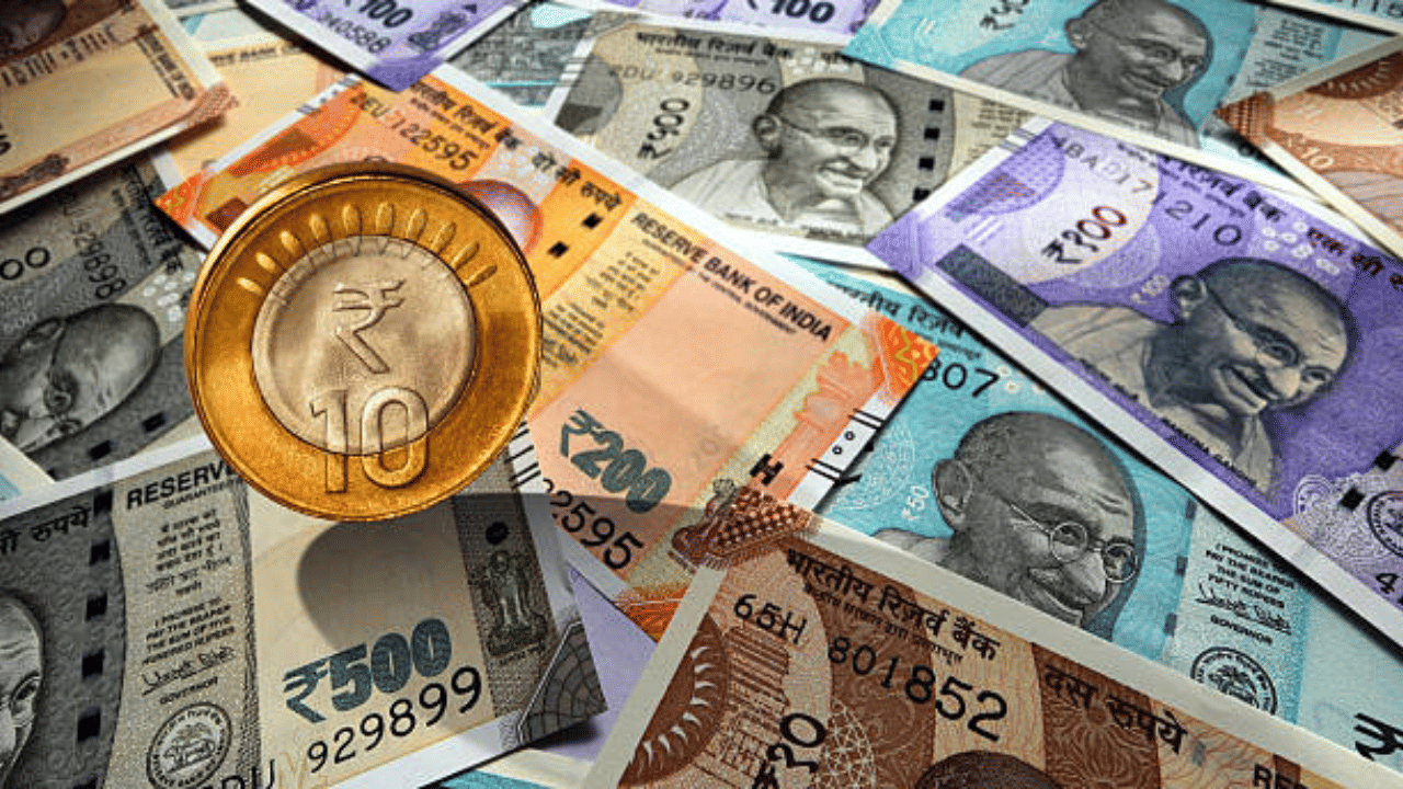 8th Pay Commission: ശമ്പള വർദ്ധനവിൽ പണപ്പെരുപ്പത്തിനുമുണ്ടൊരു പങ്ക്; ജീവനക്കാർ അറിയേണ്ടത് ഇതെല്ലാം...