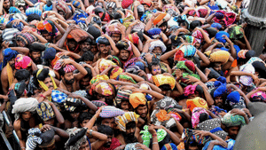 Sabarimala: ശബരിമലയില് ഭക്തജനത്തിരക്ക്; ഇന്ന് സ്പോട്ട് ബുക്കിംഗ് 5000 പേർക്ക് Sabarimala: ശബരിമലയില് ഭക്തജനത്തിരക്ക്; ഇന്ന് സ്പോട്ട് ബുക്കിംഗ് 5000 പേർക്ക്