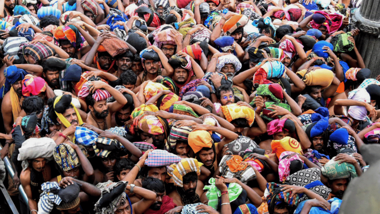 Sabarimala: ശബരിമലയിൽ ഇന്ന് മുതൽ 75000 പേർക്ക് മാത്രം ദർശനം; സ്പോട്ട് ബുക്കിംഗ് കുറച്ചു ​