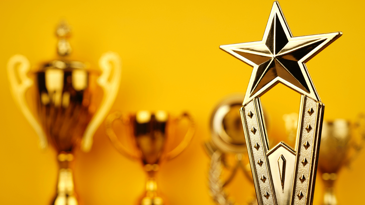 എന്നാൽ അവയെ നേരിടുന്നവർ വിജയത്തിലേക്ക് അടുക്കുന്നു. ഓരോ പോരാട്ടവും നമ്മെ വീഴാനും ഉയരാനും മുന്നോട്ട് പോകാനും പഠിപ്പിക്കുന്നു. അതിനാൽ ഒരിക്കലും മാറ്റങ്ങളെ ഭയപ്പെടരുതെന്ന് ചാണക്യൻ പറയുന്നു. (Image Credit: Getty Images)