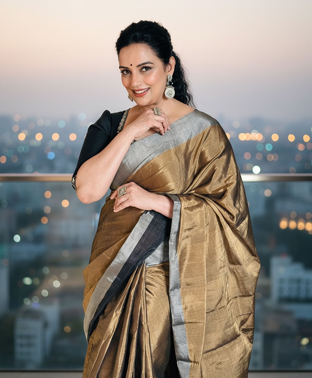 ബിഗ് ബോസ് മലയാളം ഏഴാം സീസൺ എത്തി നിൽക്കുമ്പോൾ ഇതുവരെയുള്ള ചരിത്രത്തിൽ ഏറ്റവും ഉയർ‌ന്ന പ്രതിഫലം വാങ്ങിയ മത്സരാർത്ഥി നടി ശ്വേത മേനോൻ ആണ്. ബി​ഗ് ബോസ് മലയാളത്തിന്റെ ആദ്യ സീസണിലെ മത്സരാർത്ഥിയായിരുന്നു ശ്വേത. ഒരു ദിവസം ഒരു ലക്ഷം രൂപയായിരുന്നു ശ്വേത പ്രതിഫലമായി വാങ്ങിയത്.