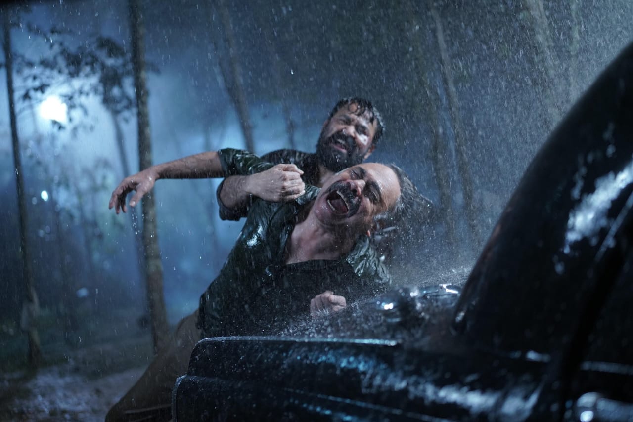 തന്നിലെ പ്രേക്ഷകൻ അത് ആഗ്രഹിച്ചുവെന്നാണ് തരുൺ മൂർത്തി പറയുന്നത്.കാഴ്ചക്കാർക്ക് ചിലപ്പോൾ അതിൽ തൃപ്തി വന്നിട്ടുണ്ടാവില്ല. എല്ലാവരെയും തൃപ്തിപ്പെടുത്തി സിനിമ ചെയ്യാനാകില്ലല്ലോ എന്നാണ് തരൺ മൂർത്തി ചോദിക്കുന്നത്.