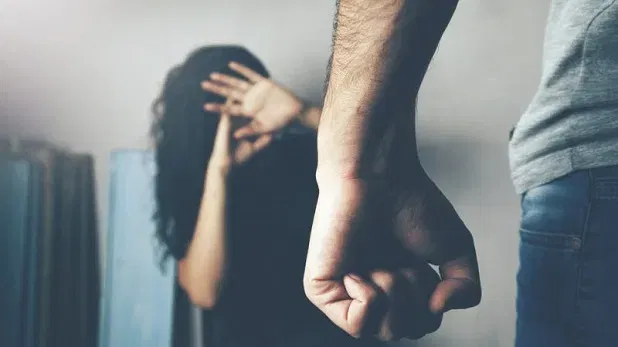 Malappuram domestic violence: ഭക്ഷണം എടുത്തുവയ്ക്കാൻ വൈകിയതിന് മലപ്പുറത്ത് നവവധുവിന് ക്രൂരപീഡനം