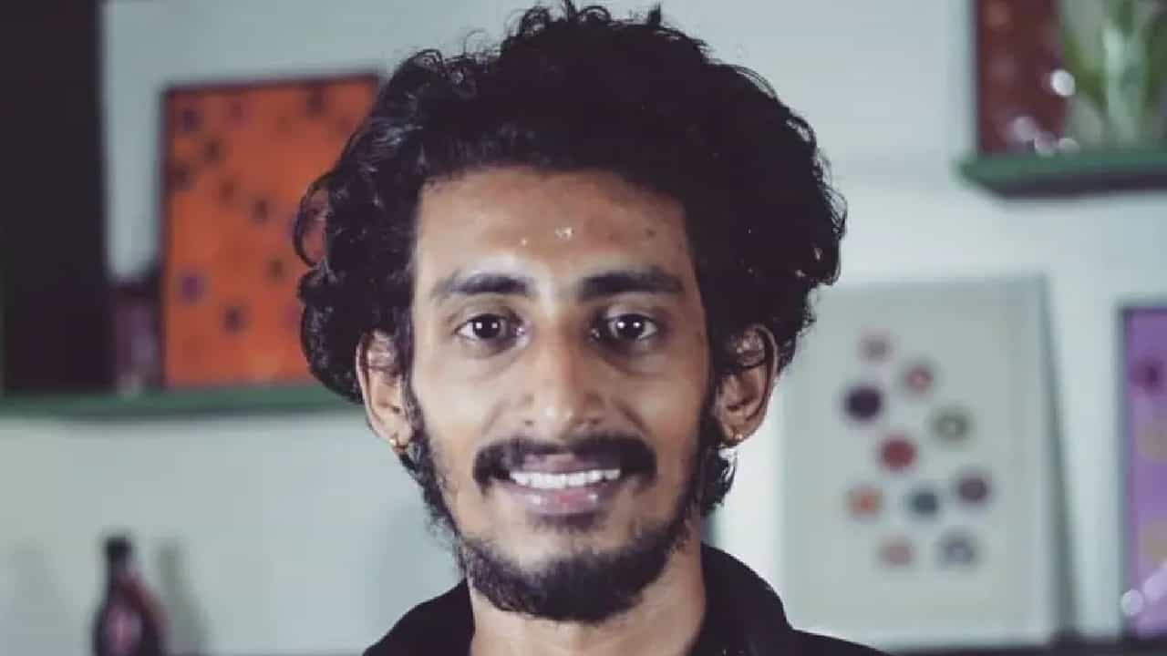 Akhil Viswanath: അപ്രതീക്ഷിതമായി വിടവാങ്ങി അഖില് വിശ്വനാഥ്; നെഞ്ചുലഞ്ഞ് സുഹൃത്തുക്കളും സിനിമാലോകവും Akhil Viswanath: അപ്രതീക്ഷിതമായി വിടവാങ്ങി അഖില് വിശ്വനാഥ്; നെഞ്ചുലഞ്ഞ് സുഹൃത്തുക്കളും സിനിമാലോകവും