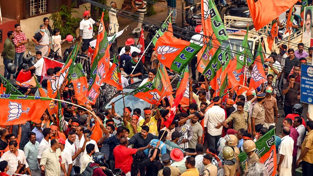 Kerala Local Body Election Result 2025: കാവിപുതച്ച് തിരുവനന്തപുരം കോര്‍പ്പറേഷന്‍; വമ്പിച്ച ഭൂരിപക്ഷം