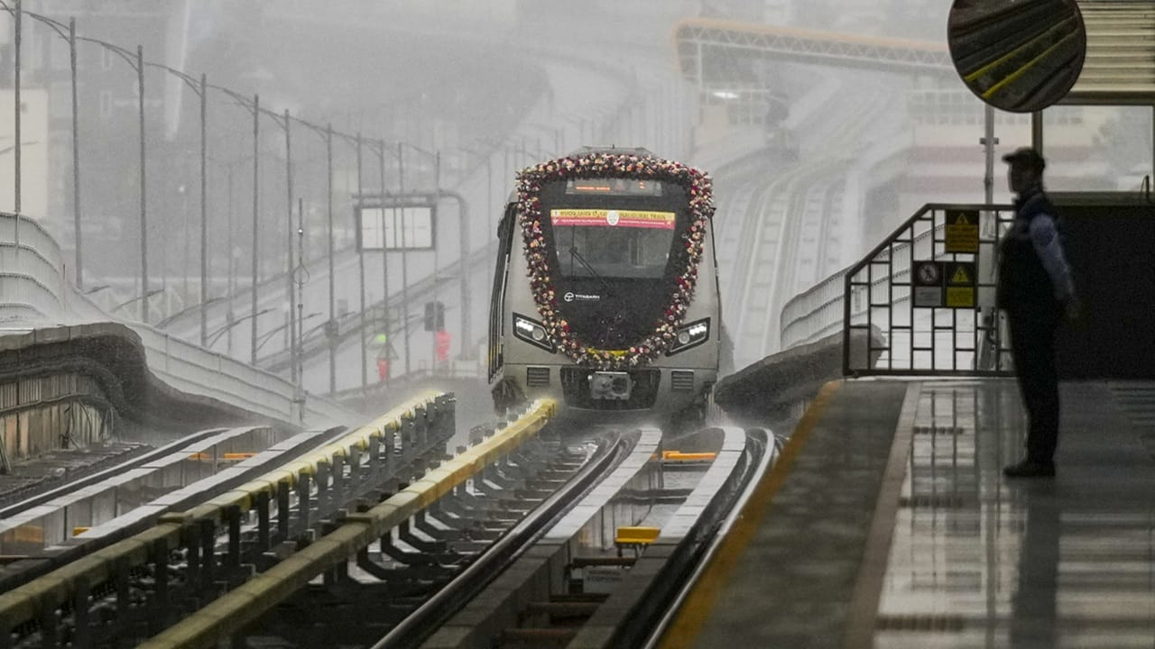Bengaluru Namma Metro: കാത്തിരിപ്പ് സമയം കുറയും, ട്രെയിന്‍ പാഞ്ഞെത്തും; ബെംഗളൂരുവിലെ നമ്മ മെട്രോ യാത്രക്കാര്‍ക്ക് കോളടിച്ചു