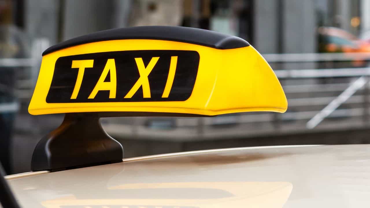 Bharat Taxi: തിരക്ക് കൂടിയാലും നിരക്ക് കൂടില്ല; ഭാരത് ടാക്‌സി നിരത്തിലേക്ക്, ജനുവരി ഒന്ന് മുതൽ സർവീസ്