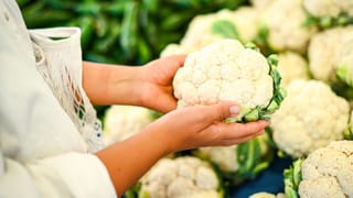 Year Ender 2025: കോലാപൂരി ചെരുപ്പ് മുതൽ ഓട്ടോ-റിക്ഷ ബാഗ് വരെ; 2025ൽ ഫാഷൻ ലോകത്തെ പിടിച്ചുകുലുക്കിയ ട്രെൻഡുകൾ