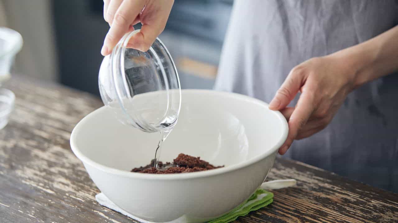 Coconut Oil Price: രണ്ട് ലിറ്റര്‍ വെളിച്ചെണ്ണ വന്‍ വിലക്കുറവില്‍; കുതിച്ചുയരും മുമ്പേ വാങ്ങിക്കാം