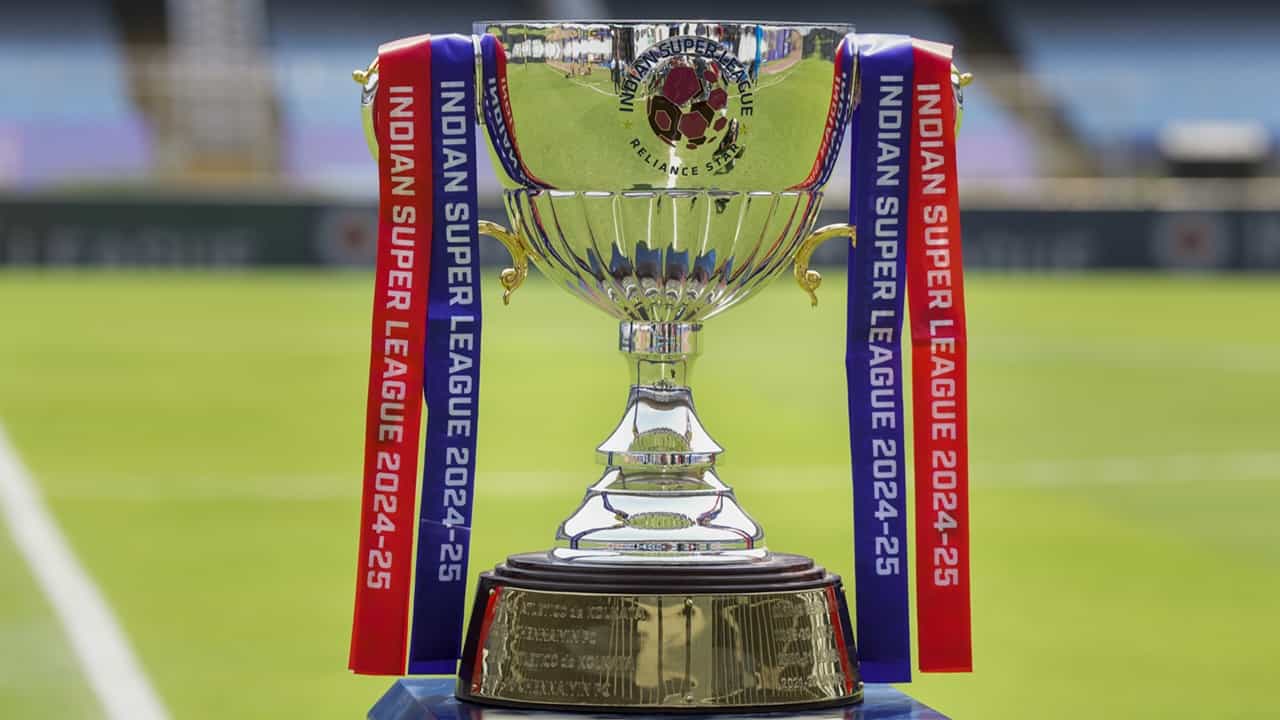 ISL: ഐഎസ്എല്ലില്‍ വീണ്ടും പ്രതിസന്ധി; കടുപ്പിച്ച് ക്ലബുകള്‍; ടീമുകളുടെ കടുംപിടുത്തത്തിന് പിന്നില്‍