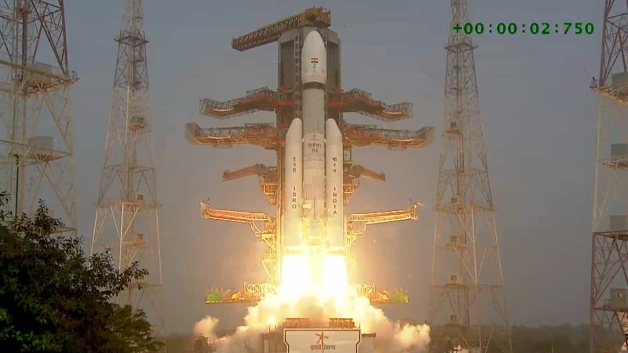 BlueBird Block-2 mission: ബ്ലൂബേര്‍ഡുമായി ബാഹുബലി കുതിച്ചുയര്‍ന്നു; 2025ലെ അവസാന ദൗത്യം ഗംഭീരമാക്കി ഐഎസ്ആര്‍ഒ