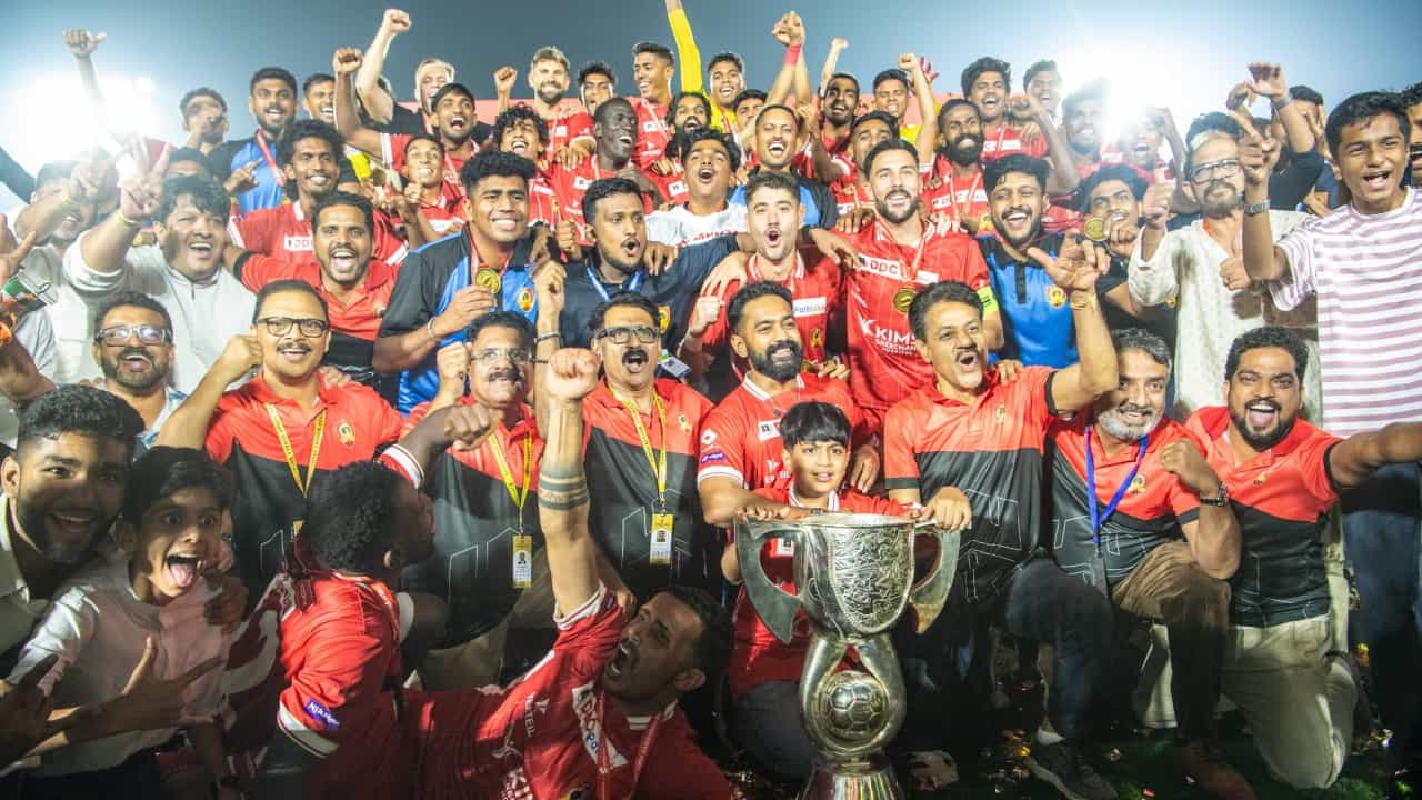 SLK 2025: പത്ത് പേരായി ചുരുങ്ങിയിട്ടും വിട്ടുകൊടുത്തില്ല; തൃശൂർ മാജിക് എഫ്സിയെ വീഴ്ത്തി കണ്ണൂരിന് കിരീടം