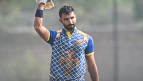 അഹ്മദാബാദിൽ വെടിയും പുകയും; ഝാർഖണ്ഡിൻ്റെ 412 റൺസ് മറികടന്ന്...