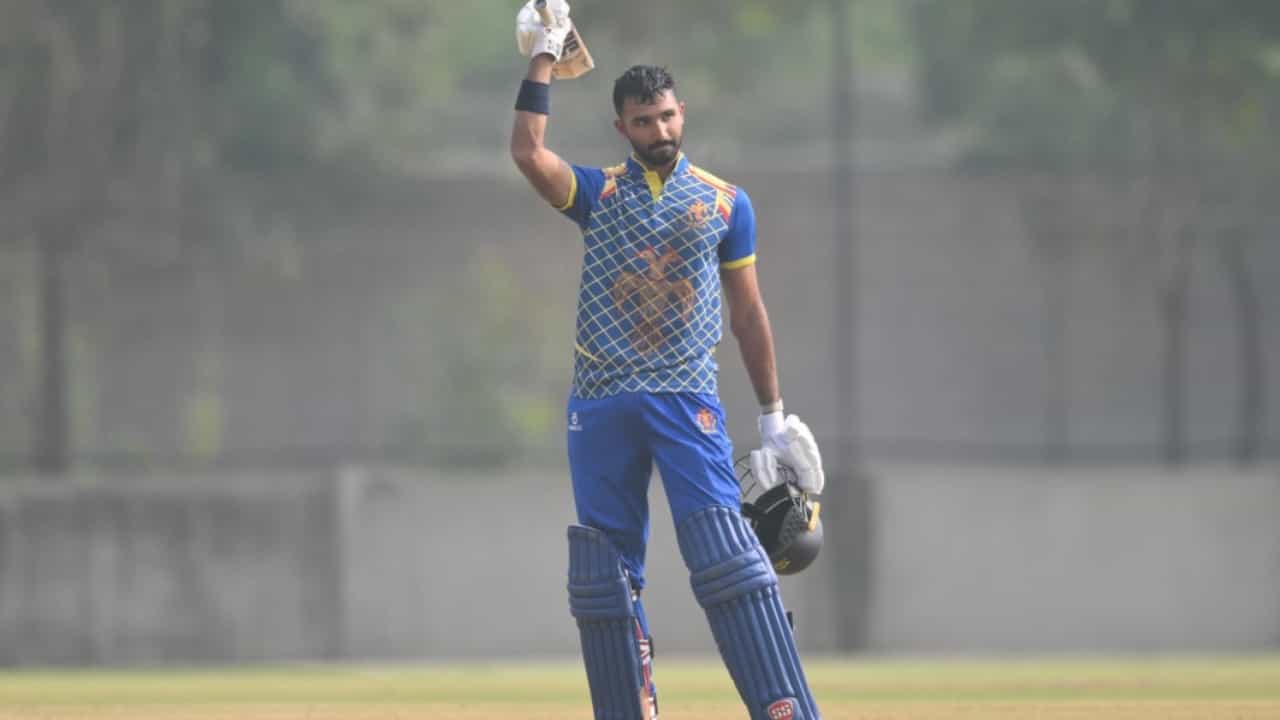 VHT 2025: കേരളത്തിന് പണികൊടുത്ത് മലയാളികളുടെ സെഞ്ചുറി; കർണാടകയുടെ ജയം 8 വിക്കറ്റിന്