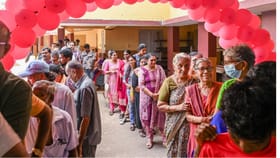 70 ശതമാനത്തിലേറെ പോളിങ്; ആദ്യഘട്ട വോട്ടെടുപ്പ് സമയം അവസാനിച്ചു