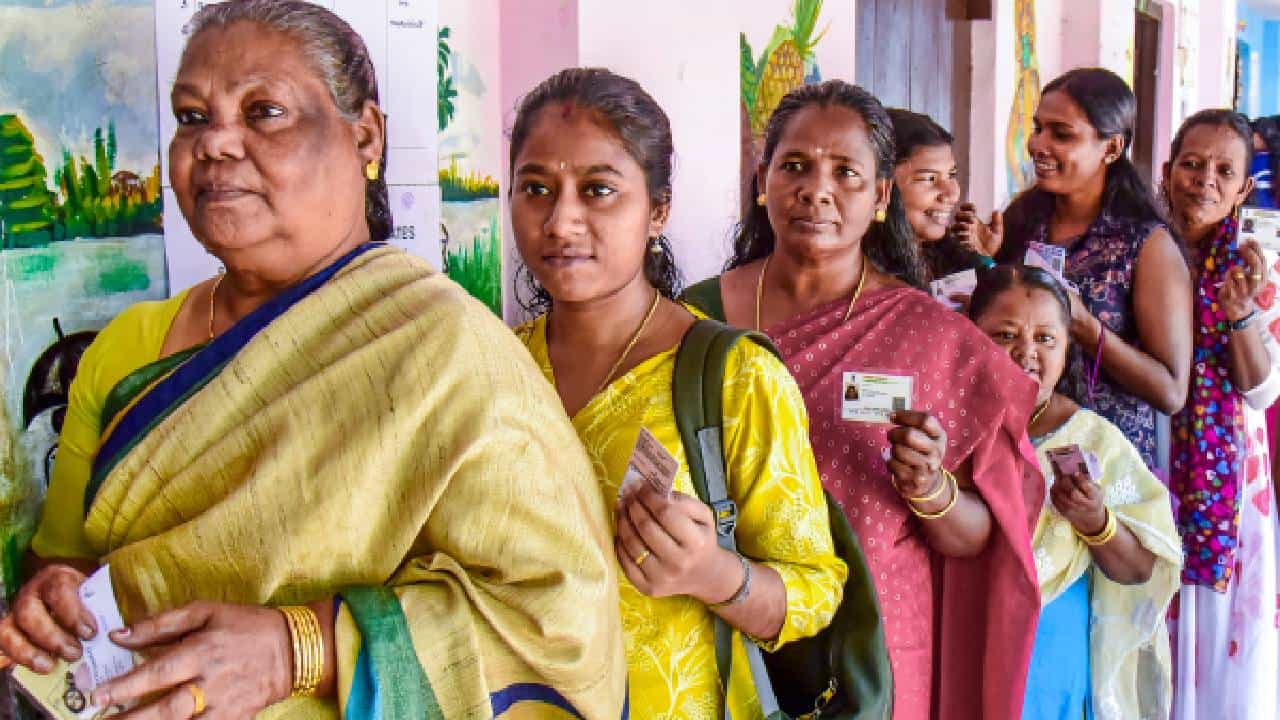 Kerala Local Body Election: സംസ്ഥാനത്ത് രണ്ടാംഘട്ട വോട്ടെടുപ്പ് നാളെ: വടക്കൻ കേരളത്തിൽ ഇന്ന് നിശബ്ദ പ്രചാരണം Kerala Local Body Election: സംസ്ഥാനത്ത് രണ്ടാംഘട്ട വോട്ടെടുപ്പ് നാളെ: വടക്കൻ കേരളത്തിൽ ഇന്ന് നിശബ്ദ പ്രചാരണം