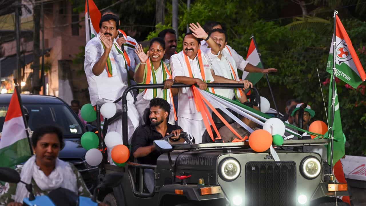 Kerala Local Body Election: ആവേശ തിമിർപ്പിൽ കലാശക്കൊട്ട്; ആദ്യഘട്ടത്തിലെ പരസ്യപ്രചാരണം അവസാനിച്ചു