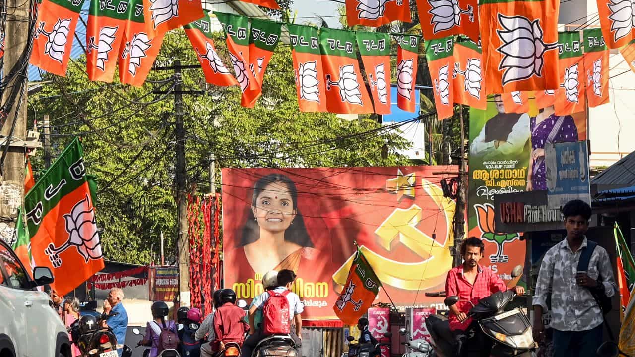 Kerala Panchayath Election 2025 : 7 -ജില്ലകളിൽ പരസ്യ പ്രചാരണം തീർന്നാൽ പിന്നെ? അറിയണം Kerala Panchayath Election 2025 : 7 -ജില്ലകളിൽ പരസ്യ പ്രചാരണം തീർന്നാൽ പിന്നെ? അറിയണം