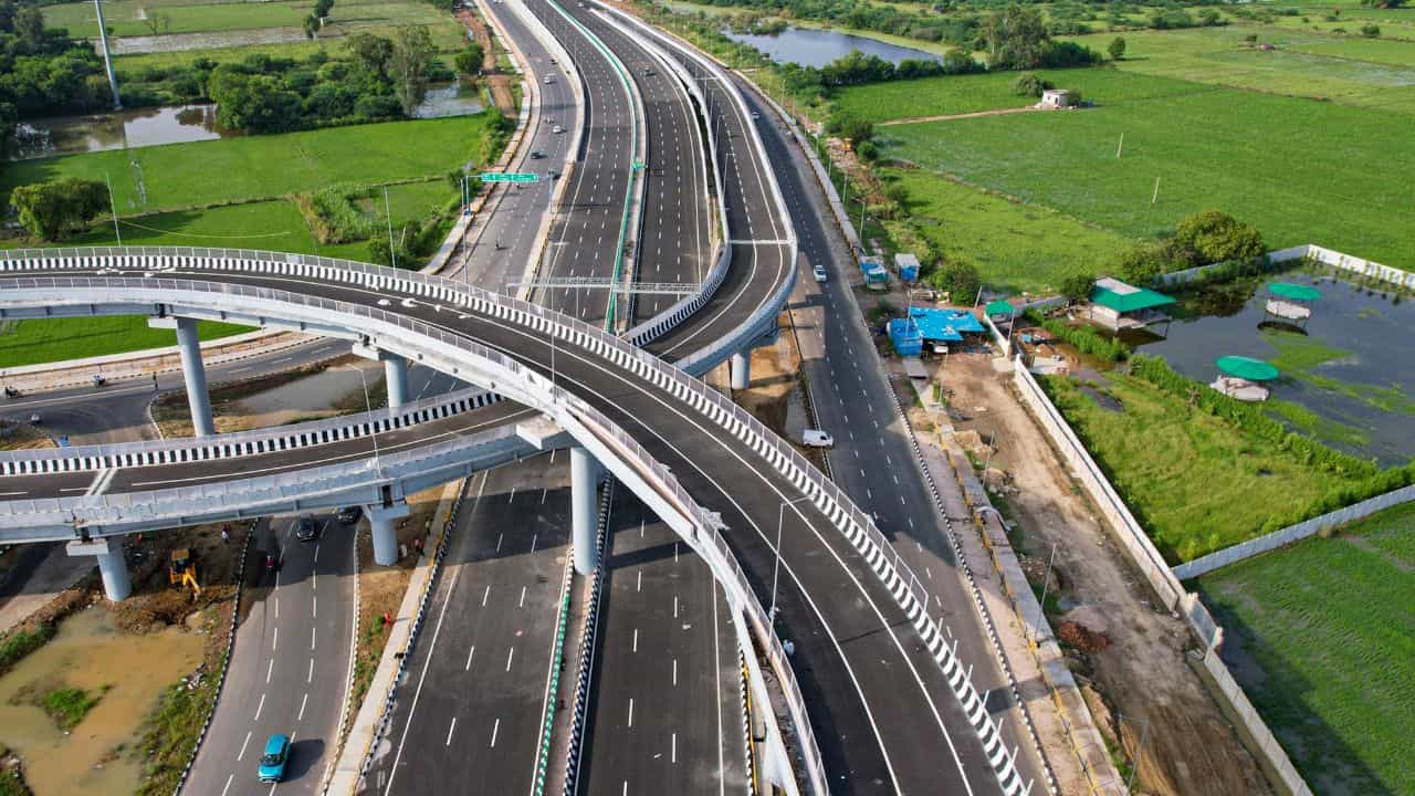 Kochi Kottayam NH Corridor : പുതിയ റോഡിൽ 1 മണിക്കൂർ മാത്രം, രണ്ട് ജില്ലക്കാർക്ക് മാത്രമല്ല, നേട്ടം പലർക്ക്