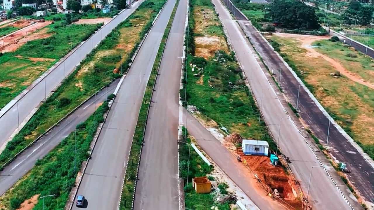 Bengaluru: ആ പ്രോജക്ട് പൂര്‍ത്തിയായാല്‍ ബെംഗളൂരുവിലെ യാത്രാ സമയം കുറയും; മൂന്നുവരി പാത തുറക്കാന്‍ ഇനി ഒരു മാസം മാത്രം