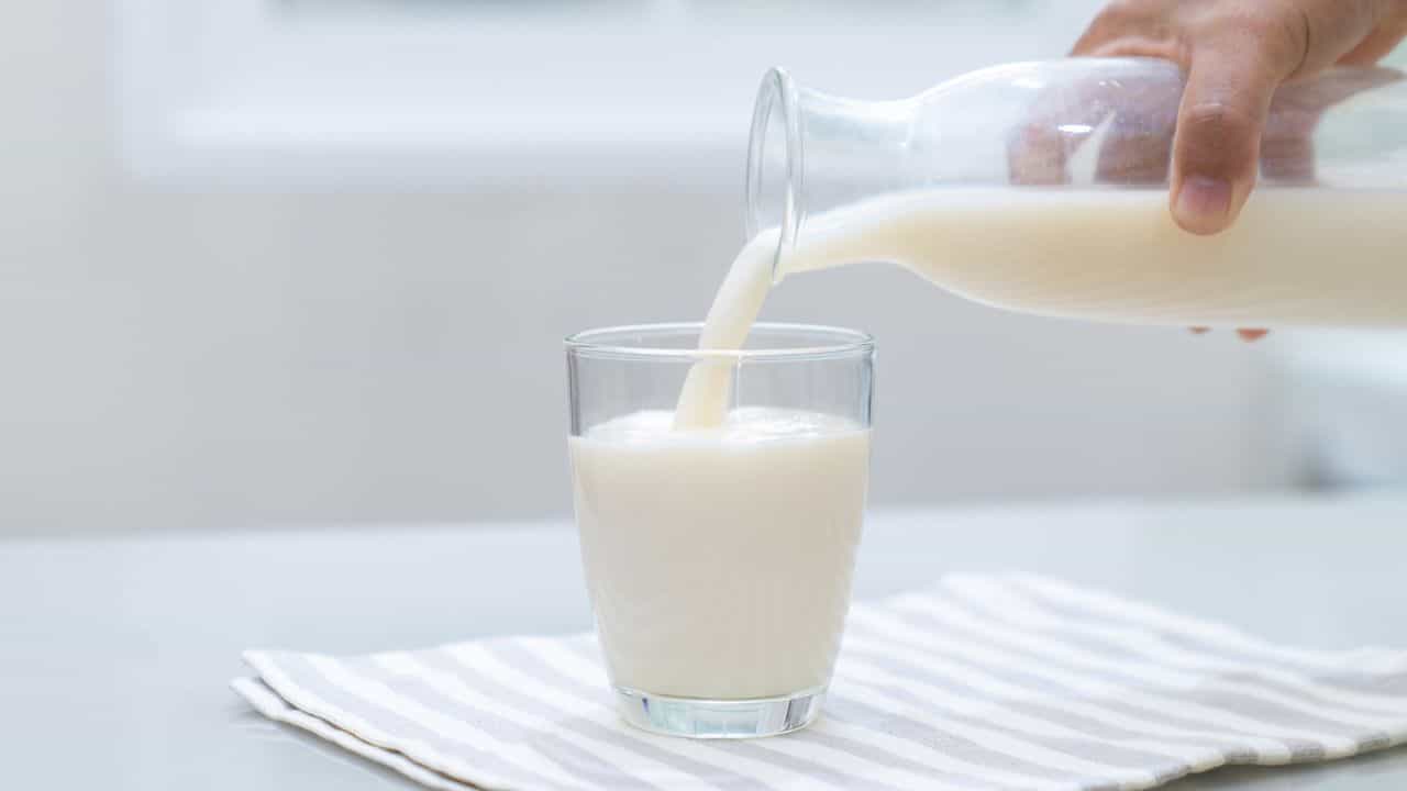 Health Tips: പാൽ ആരോഗ്യത്തിന് ദോഷമാകുന്നത് എപ്പോൾ? പ്രായമായവർക്ക് ഹൃദ്രോഗ സാധ്യതയും