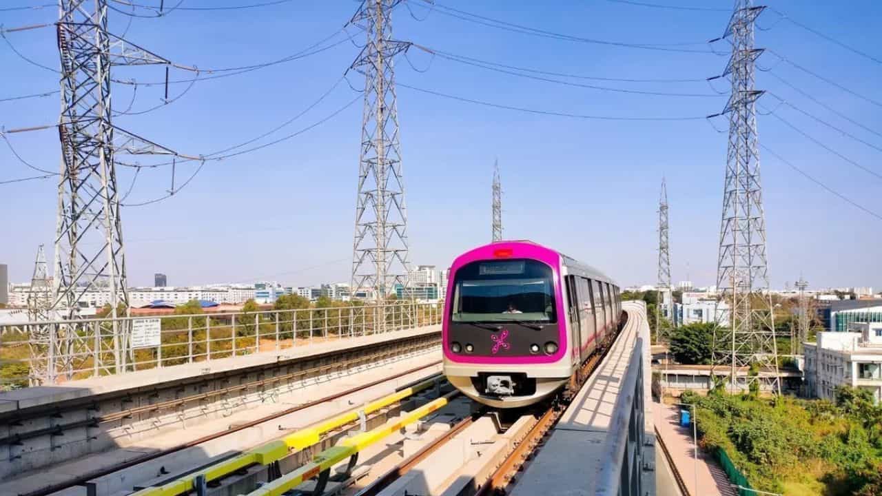 Namma Metro: ബെംഗളൂരുവില് 5 മിനിറ്റില് ലക്ഷ്യസ്ഥാനത്തെത്താം; നമ്മ മെട്രോയുടെ മുഖം മാറുന്നു Namma Metro: ബെംഗളൂരുവില് 5 മിനിറ്റില് ലക്ഷ്യസ്ഥാനത്തെത്താം; നമ്മ മെട്രോയുടെ മുഖം മാറുന്നു