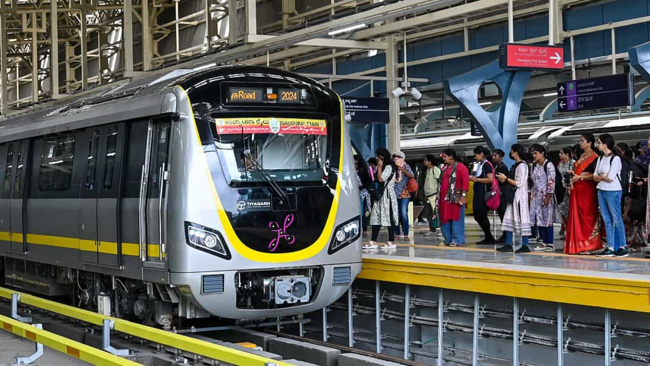 Namma Metro: എതിര്‍പ്പുകള്‍ക്ക് പുല്ലുവില; നമ്മ മെട്രോ ടിക്കറ്റ് നിരക്കുയര്‍ത്തലിന് അംഗീകാരം