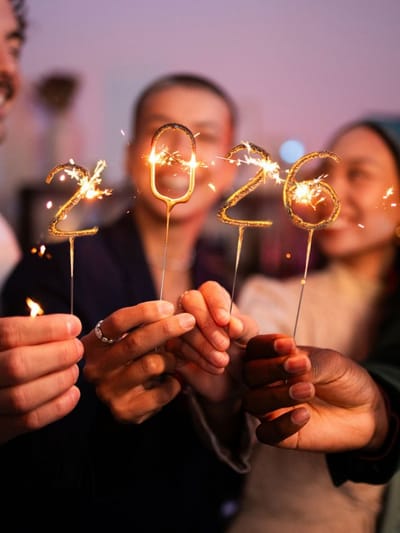 ഹാപ്പി ന്യൂയര്‍ പറയാം വെറൈറ്റിയായി