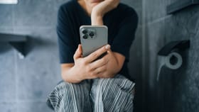 മണിക്കൂറുകൾ ഇരുന്നുള്ള ജോലി; യുവതികളിൽ പൈൽസ് സാധ്യത വർദ്ധിക്കുന്ന