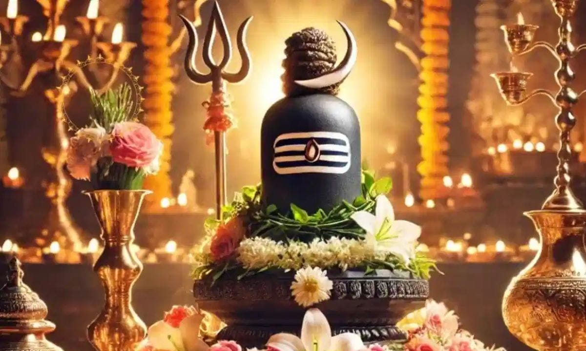 അത് വളരെയധികം പുണ്യഫലങ്ങൾ നൽകുന്നു. അരി ധാന്യങ്ങൾ, പൂക്കൾ, ചന്ദനം, ധൂപവർഗ്ഗം, വിളക്കുകൾ, നൈവേദ്യം (മധുരപലഹാരങ്ങൾ) ശിവലിംഗത്തിന് സമർപ്പിക്കുക, തുടർന്ന് ആചാരപരമായ ആരാധന നടത്തുക. ഈ ദിവസം "ഓം നമഃ ശിവായ" മന്ത്രം അല്ലെങ്കിൽ മഹാമൃത്യുഞ്ജയ മന്ത്രം ജപിക്കുന്നതും നല്ലതായി കണക്കാക്കുന്നു. (PHOTO: TV9 NETWORK)