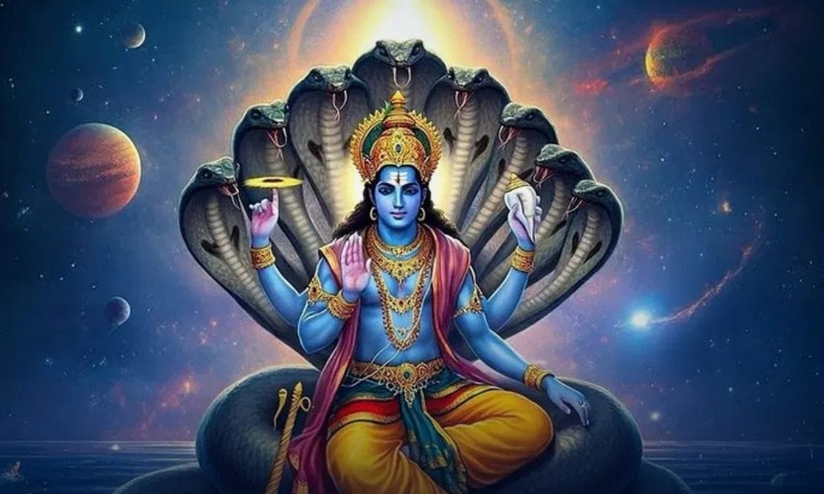 തുളസി ഇലകൾ: തുളസിയില അടങ്ങിയിട്ടില്ലാത്ത ഒരു വഴിപാടും ഭഗവാൻ വിഷ്ണു സ്വീകരിക്കില്ല. തുളസിയില ഇല്ലാതെ ഭഗവാൻ വിഷ്ണു വിശക്കുമെന്ന് വിശ്വസിക്കപ്പെടുന്നു. അതിനാൽ, ഏതൊരു വഴിപാടിലും തുളസിയില ഉൾപ്പെടുത്തണം. ഭഗവാൻ വിഷ്ണുവിനായി ഭക്ഷണം തയ്യാറാക്കുമ്പോൾ ശുദ്ധിയോടെയും വൃത്തിയോടെയും വേണം ഇവ തയ്യാറാക്കാൻ. (PHOTO: TV9 NETWORK)