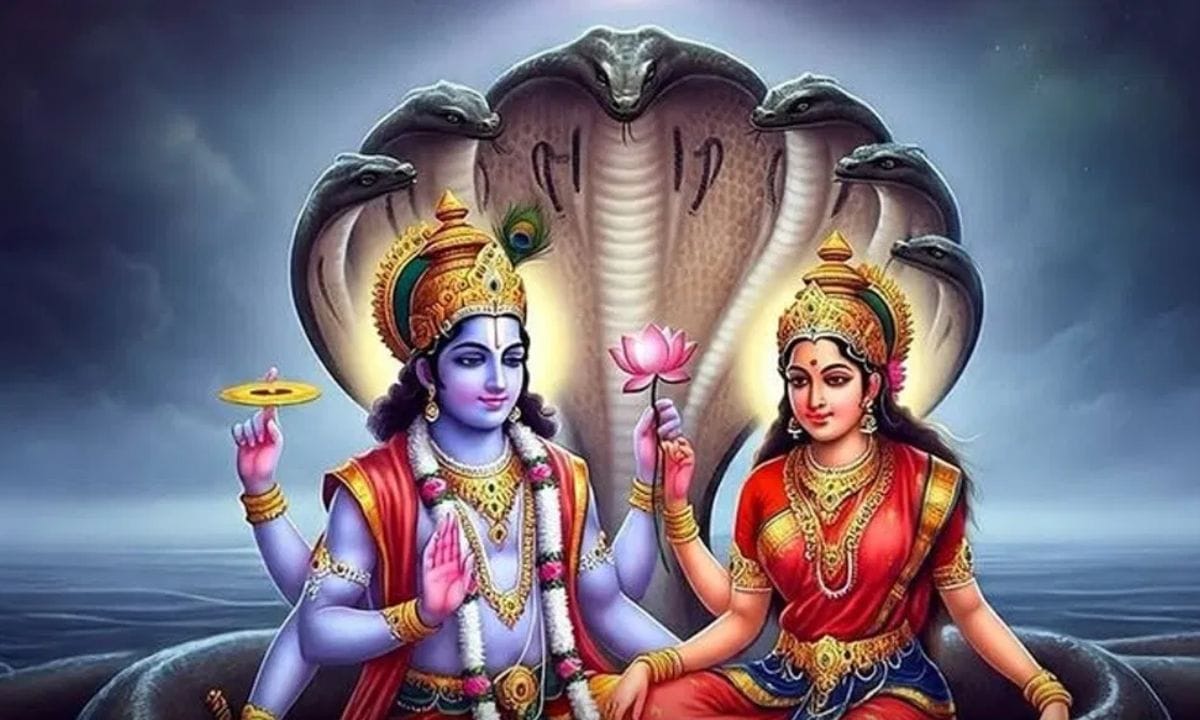  പഞ്ചാമൃതം : ഭഗവാൻ വിഷ്ണുവിനുള്ള വഴിപാടുകളിൽ ഏറ്റവും പ്രധാനപ്പെട്ടതാണ് പഞ്ചാമൃതം. അതിനാൽ ഏകാദശി ദിനത്തിൽ ഭഗവാൻ വിഷ്ണുവിന് പഞ്ചാമൃതം സമർപ്പിക്കുക. ഇത് അദ്ദേഹത്തെ പ്രീതിപ്പെടുത്തുകയും അനുഗ്രഹങ്ങൾ നേടാൻ സഹായിക്കുകയും ചെയ്യും.മഞ്ഞപ്പഴങ്ങളും മധുര പലഹാരങ്ങളും.(PHOTO: TV9 NETWORK)